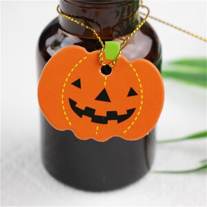 Carte en papier Kraft citrouille d'halloween 35x45mm, 50 pièces, pour cadeaux, étiquetage, étiquettes de vente, étiquette en papier Kraft faite à la main pour mariage, bricolage PP070