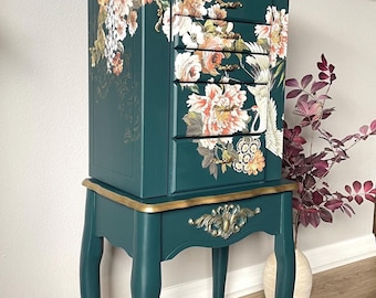 Stylish Art Deco Waterfall Dresser, Vintage 1930's With Original