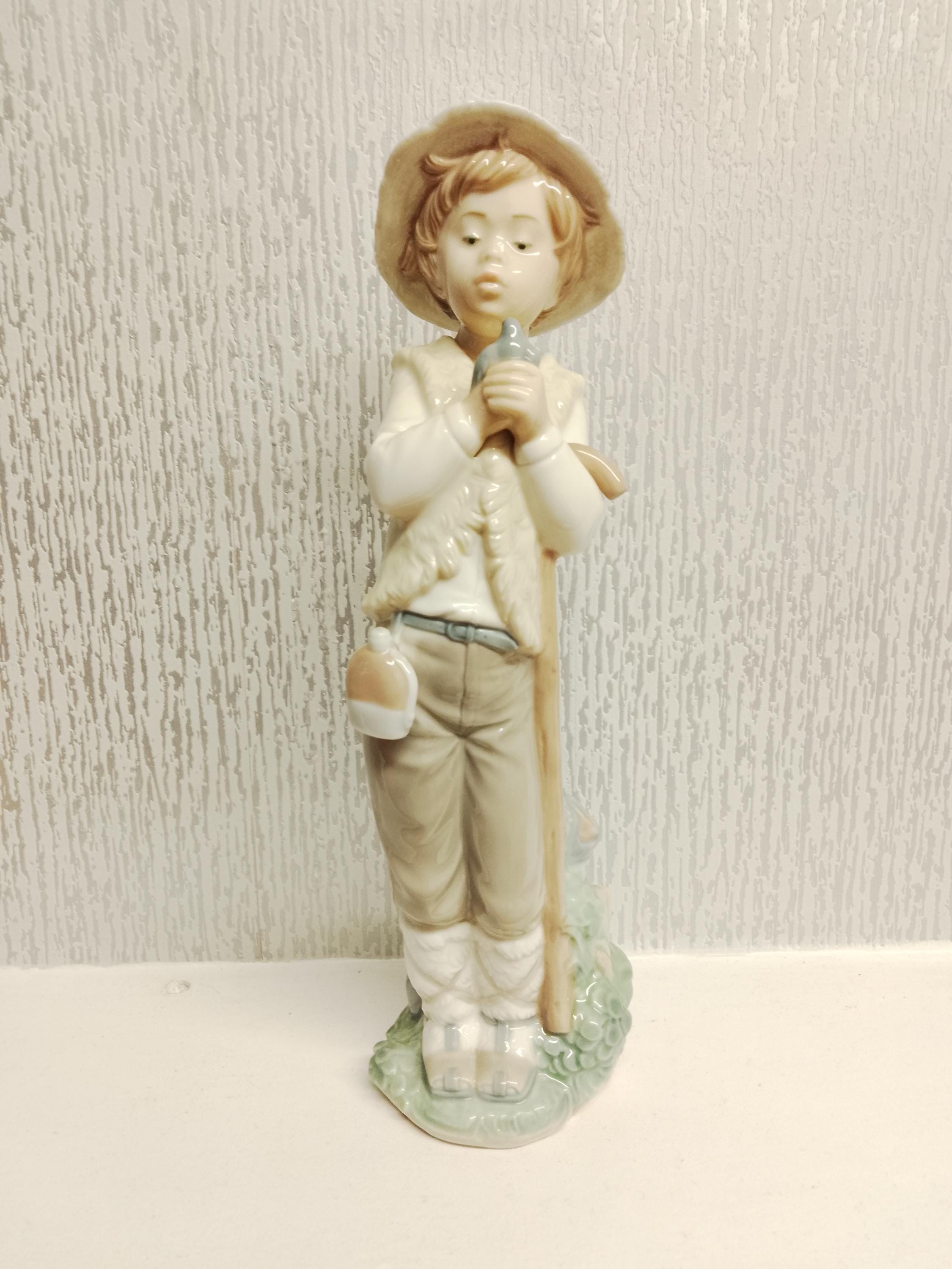 Nao by Lladro Figurine Boy With Bird, Made in Spain