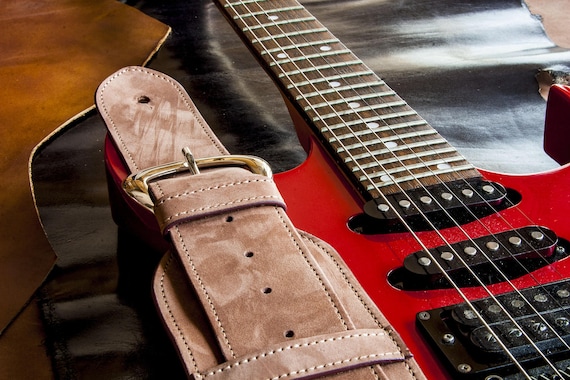 Tracolla Per Chitarra E Basso In Pelle Scamosciata - 8 Cm, Made In Italy, Regolabile Fino A 140 Cm - Foto 5