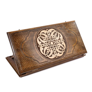 Geschnitztes Backgammon-Set aus Holz, armenisches Nardi