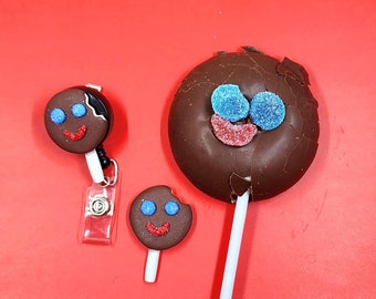 Palleta Payaso Retractable Badge Reel, Mexican Pan Dulce Handmade