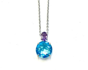 BLUE • Rainbow Collection • Necklace with pendant in 18kt white gold with blue topaz and amethyst