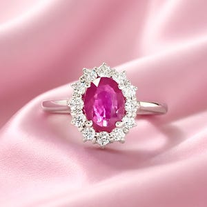 RUBINO • Ring in 18kt white gold with ruby and diamonds