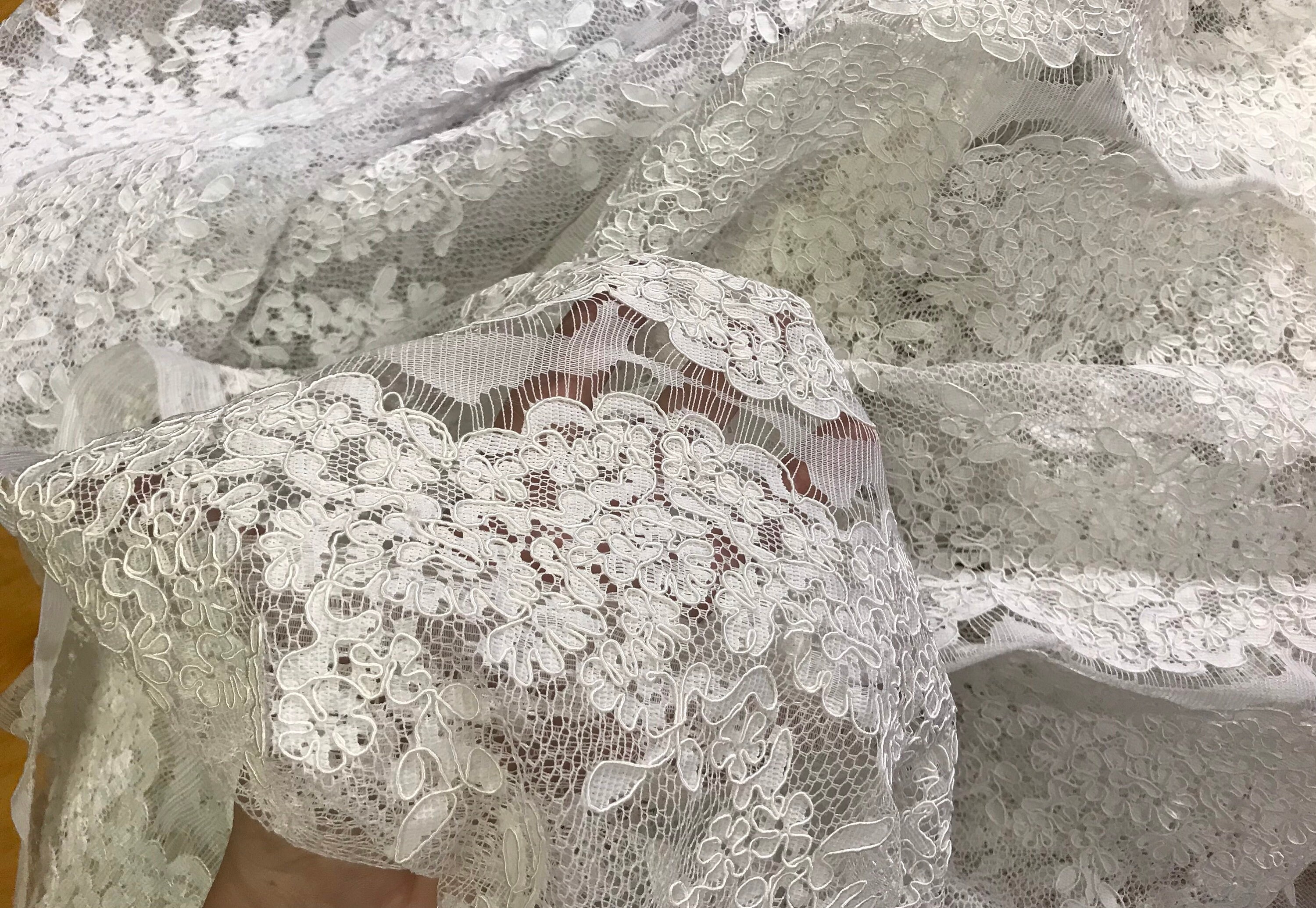 Scalloped lace fabric/wedding lace fabric/corded | Etsy