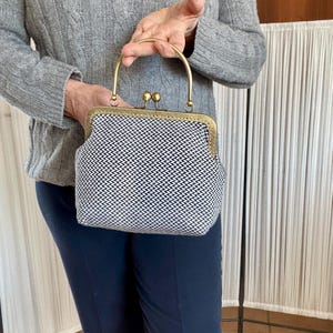 Accessoires cadeaux, style rétro, sacs sur mesure, sacs de style vintage, sacs et sacs à main, objets artisanaux, sacs ooak, sacs en laine