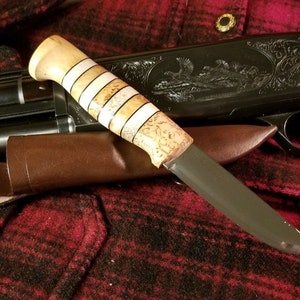 Helle ARV bushcraft knife. leather sheath Hunting, Camping, Hiking, survival collector