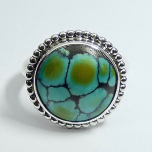 Solid 925 silver and turquoise hand crafted ladies ring. Turquoise jewellery. Turquoise jewelry. Turkoois ring. Silver and turkoois ring. image 5