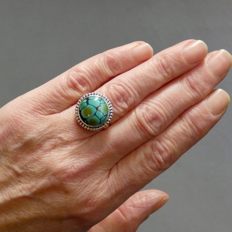 Solid 925 silver and turquoise hand crafted ladies ring. Turquoise jewellery. Turquoise jewelry. Turkoois ring. Silver and turkoois ring. image 7