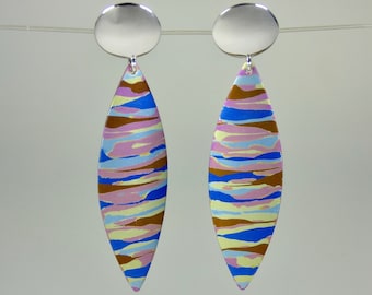 Pair of silver and anodized titanium dangle earrings. Titanium jewelry. Long earrings.