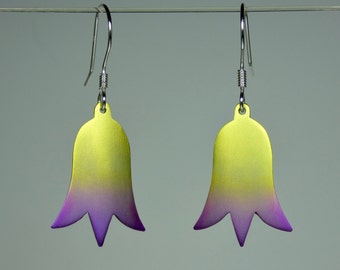 Pair of 925 silver and anodized titanium dangle tulip earrings. Flower jewelry. Tulip earrings. Titanium jewelry.