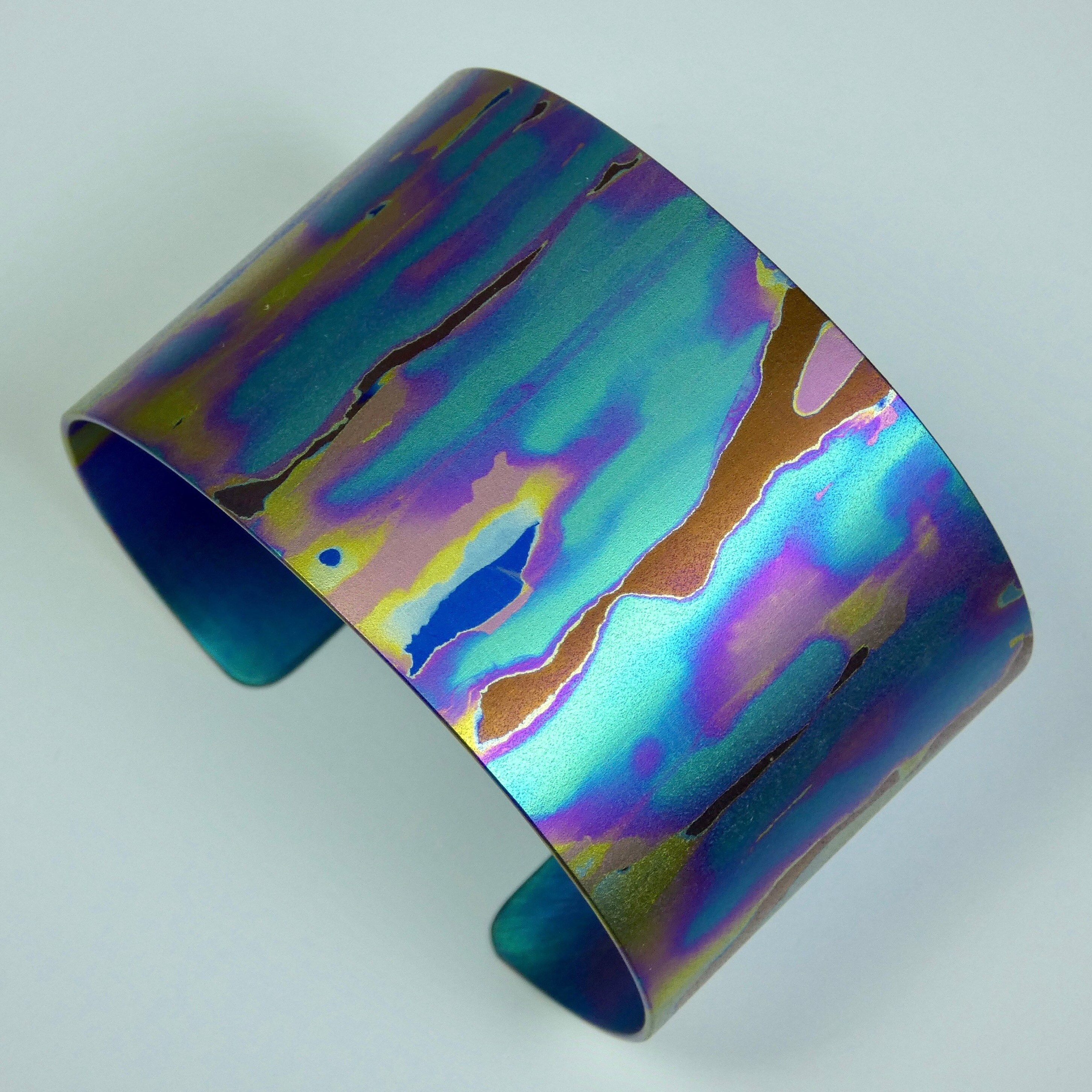 Holographic aura multi bracelet best sale