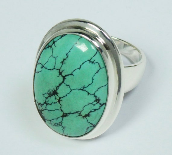 Bague Ancienne En Argent Avec Un Beau Cabochon De Turquoise Verte