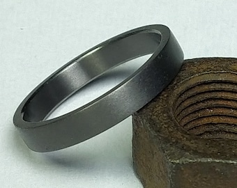 Ring aus reinem Tantal. Ehering. Verlobungsringe.