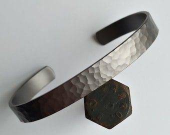 Hand gehämmert reine Tantal Armband.