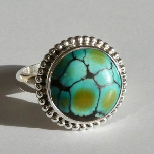 Solid 925 silver and turquoise hand crafted ladies ring. Turquoise jewellery. Turquoise jewelry. Turkoois ring. Silver and turkoois ring. image 4