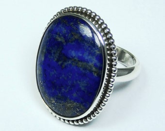 Silver 925 and lapis lazulli ring.