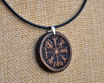 Vegvisir pendant made of beech wood. Viking rune necklace. Talisman Norse mythology. Viking amulet. Gift for him.