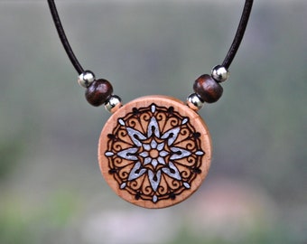 Mandala Star Pendant, Wooden necklace engraved and painted in silver, Personalized gift for women, handmade jewelry.