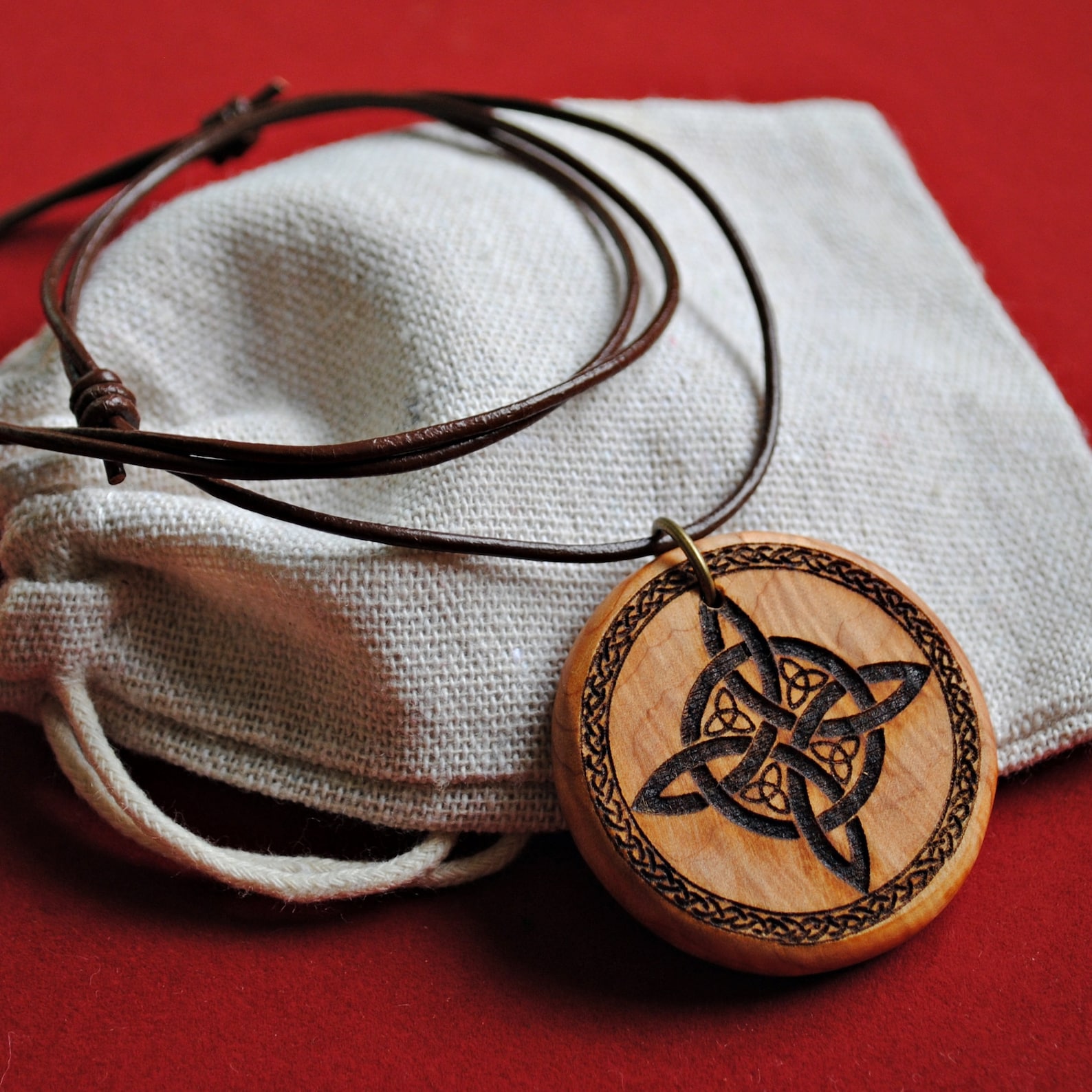 Collar Nudo de Brujas personalizado. Colgante amuleto de | Etsy