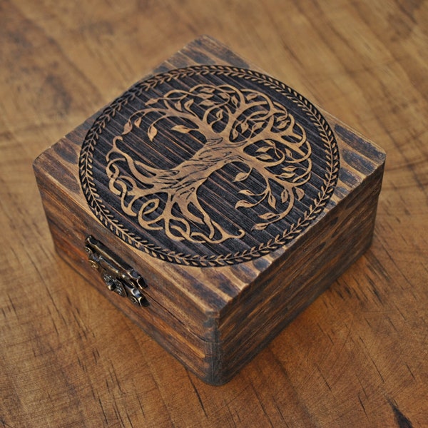 Baum des Lebens-Box. Kleine personalisierte Schmuckschatulle aus Holz. Runenbox. Heidnische Eheringbox. Geschenk für Hexe. Altarkasten