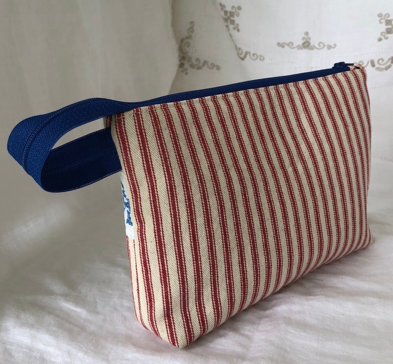 Vintage Tablecloth Zippered Pouch