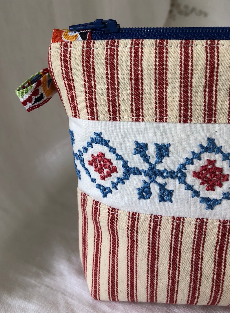 Vintage Tablecloth Zippered Pouch