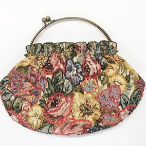 80s Cottage Core Embroidered and Beaded Floral Pouch Purse