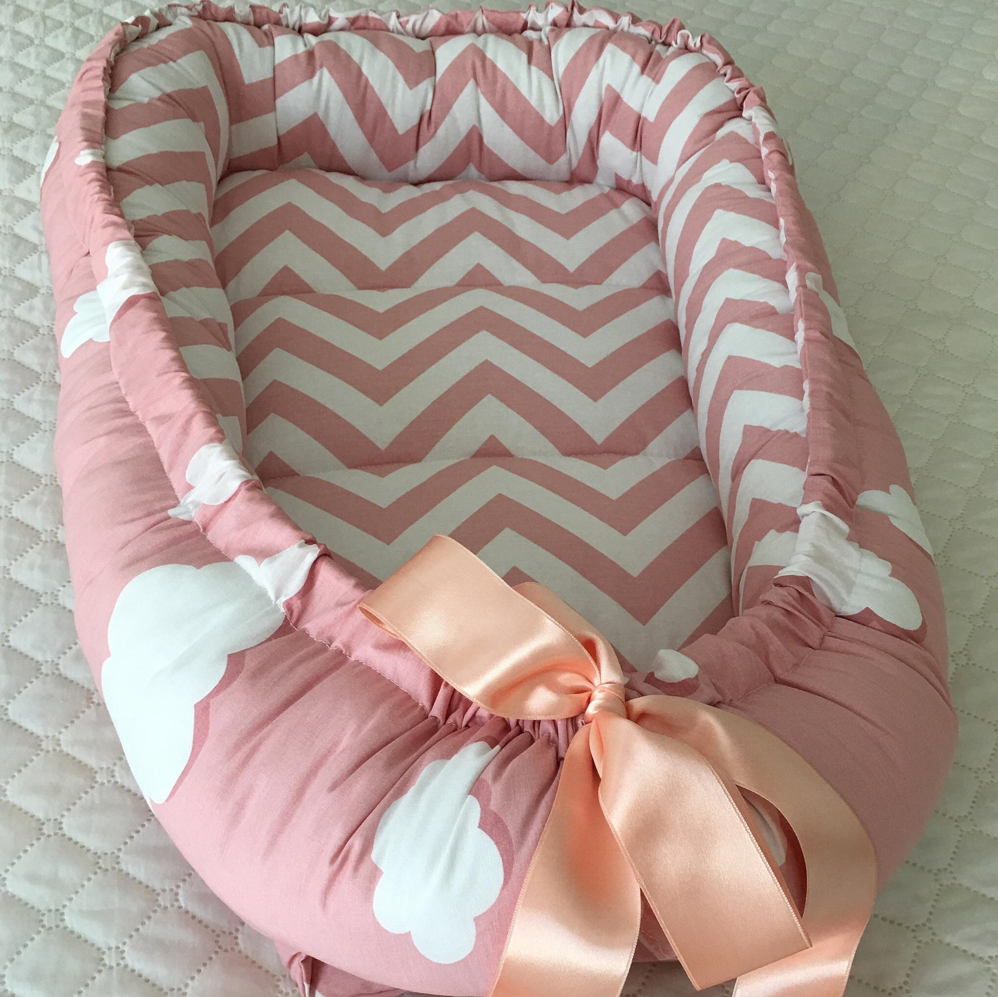 newborn snuggle bed