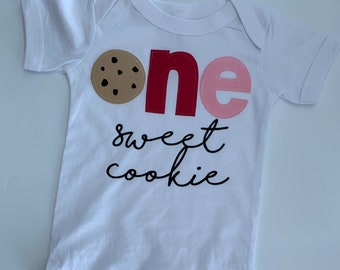 Een zoete koekje, Melk en Koekjes Eerste verjaardag shirt, een, 1e verjaardag, meisjes verjaardag shirt, chocolade chip cookie, elke leeftijd, twee, 2