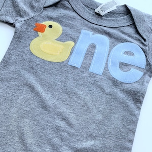 Chemise de premier anniversaire en caoutchouc, canard en caoutchouc, chemise en caoutchouc de canard, tenue 1er anniversaire, body anniversaire garçon, chemise 1er anniversaire