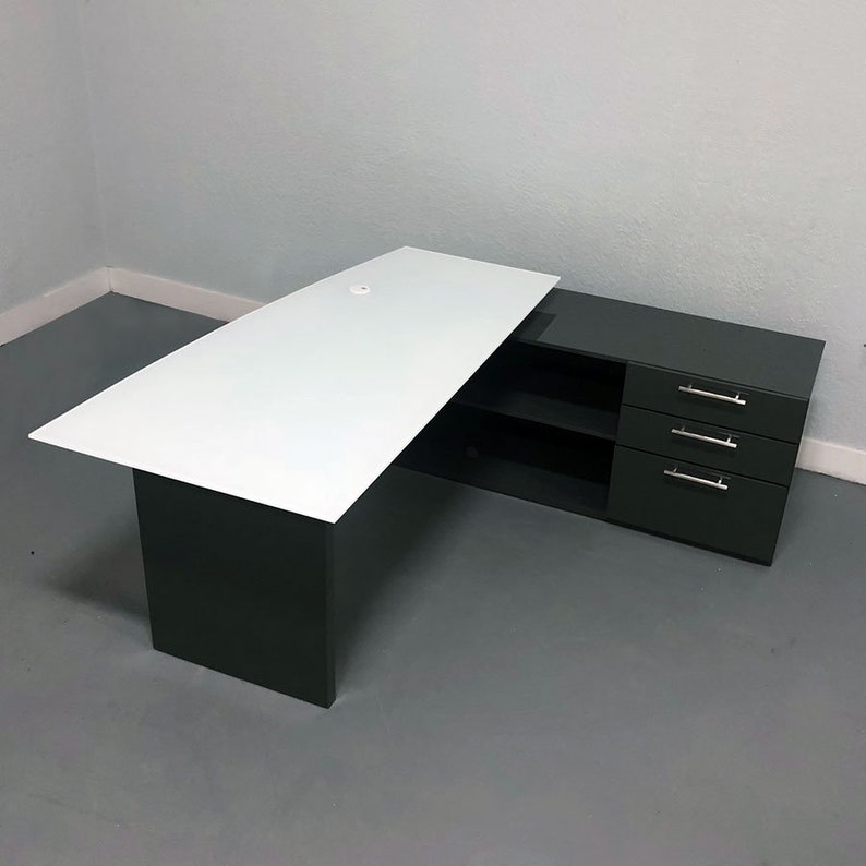 Avenue L Shape Executive Desk With Credenza And Curved Glass Top