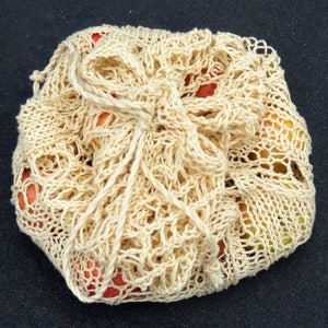 Knitting Pattern: Spring Leaves Market Bag -- Instant PDF Download.  Drawstring Market Bag Pattern. For Worsted or Aran Yarn