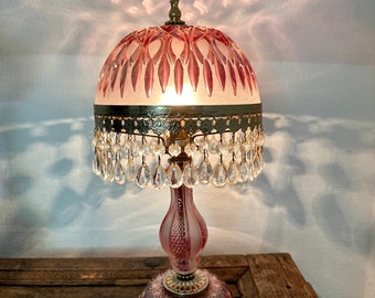 Antik Vintage Lampe Kristalle große Tischleuchte Messing Michelotti Glas Wasserfall Tropfen gold Murano Kronleuchter pink Cranberry rosa