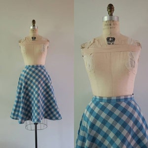Vintage 70s blue, white and grey checkered high waisted acrylic knit circle skirt, 1970s retro plaid full skirt size large L