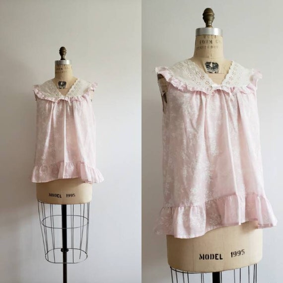 Vintage 80s. 1980s baby pink and white floral pri… - image 1