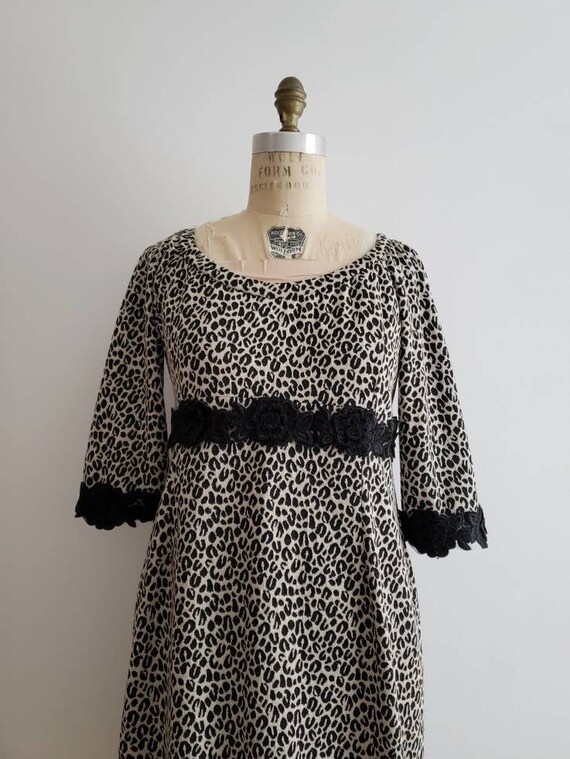 Vintage light grey and black leopard print a-line… - image 3