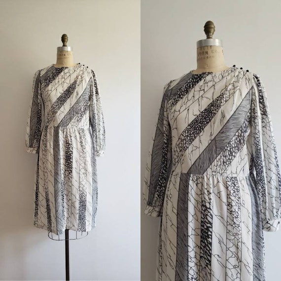 Vintage 70s, 1970s white and black a-line dress w… - image 1