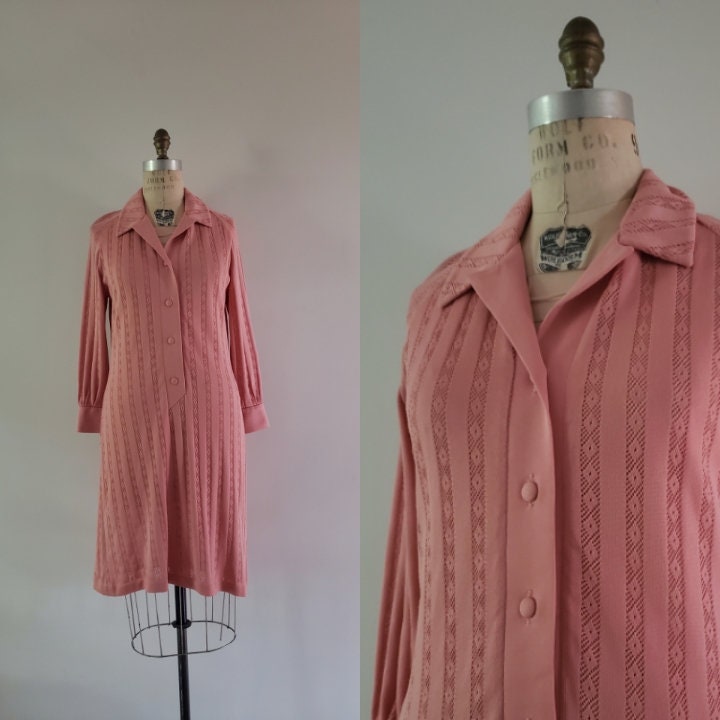 Pink Collar Sweater Medium -  Canada