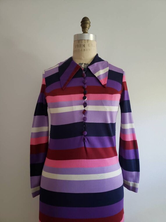 Vintage 70s, 1970s purple, pink, white and navy r… - image 3