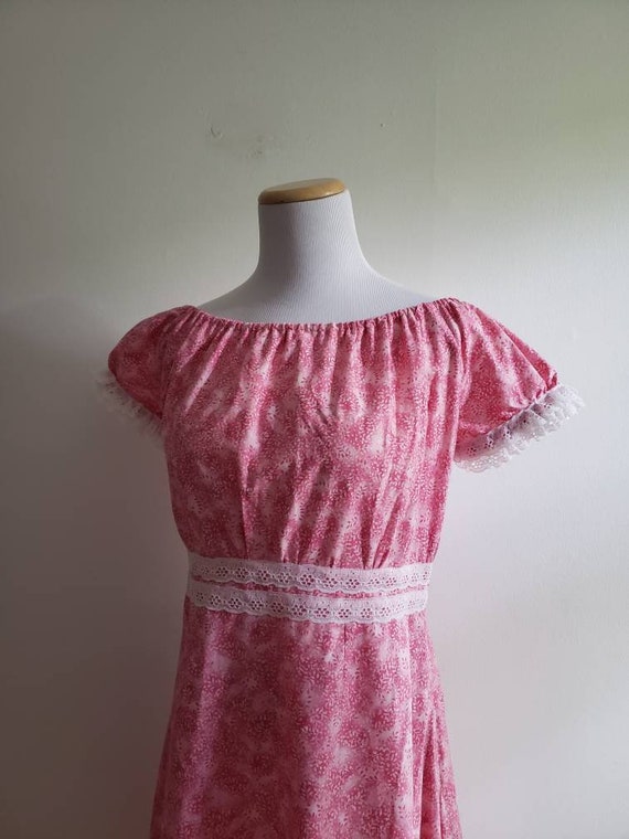 Vintage 1970s 70s pink and white ditsy floral sho… - image 6