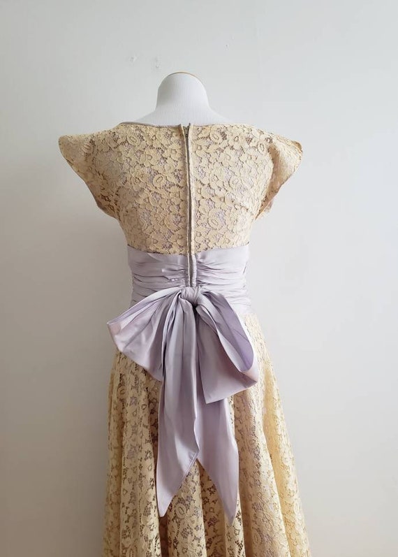 Vintage 50s, 1950s beige and lilac purple floral … - image 7