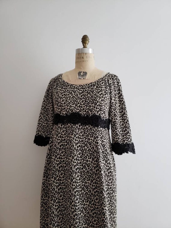 Vintage light grey and black leopard print a-line… - image 5