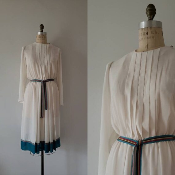 Vintage 80s cream long sleeve fit and flare pleated dress with striped belt and hem 80s Joseph Ribkoff boho wedding dress size medium M