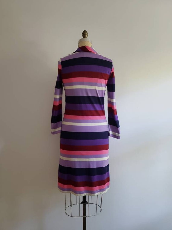 Vintage 70s, 1970s purple, pink, white and navy r… - image 6