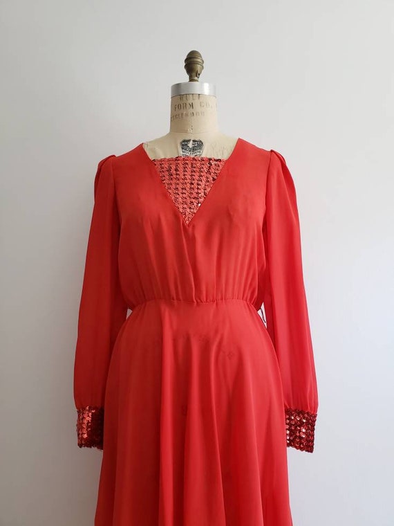 Vintage 70s, 1970s tomato red long sleeve fit and… - image 3