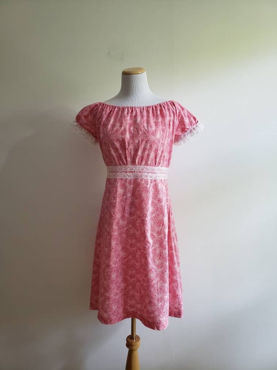 Vintage 1970s 70s pink and white ditsy floral sho… - image 2