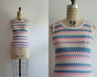 Vintage 70s, 1970s white, blue and pink color block stripe knitted tank top, retro pastel summer top size small/medium S/M