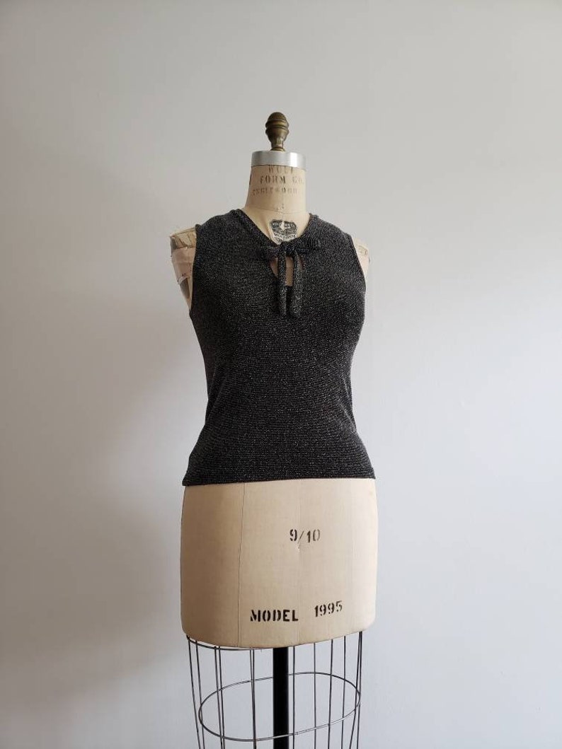 stretchy knit evening top size smallmedium SM 1990s black and silver metallic sleeveless cropped blouse with pussy bow Vintage 90s