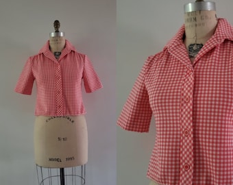 Vintage 1960s orange and white checkered short sleeve cropped button up top, 60s retro picnic top size small S